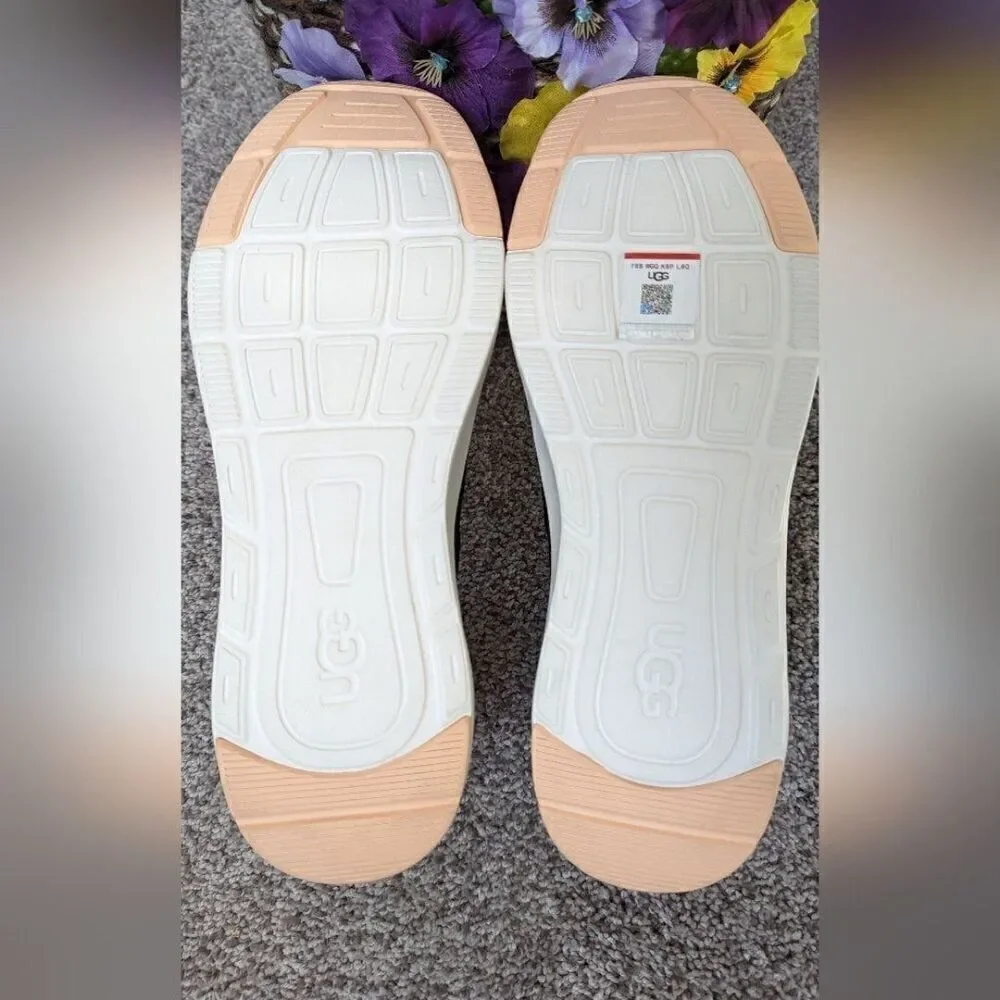 NWOT UGG Women's La Flex Sneaker Size 10